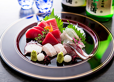 鮮菜魚 早瀬（はやせ） 求人 冷凍の鮪は一切使いません。まぐろ卸ならではの良質な食材で、調理経験を活かせます！