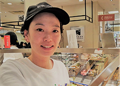 「桂林」「謝謝TOKYO」「神楽坂KEILIN」／株式会社 横浜桂林 求人 20代から50代までの幅広い年代が活躍中！年令を問わずご応募ください。