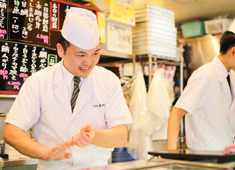 つきじ喜代村 すしざんまい／株式会社 喜代村 求人 年令不問。ご自宅から負担なく通える通勤範囲で勤務地を決定します。無理な異動はありませんので、安心してご応募ください