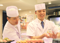 つきじ喜代村 すしざんまい／株式会社 喜代村 求人 明るく元気な板前が活躍中！接客が大好き！という想いを持つ仲間が集まるお店です！接客が得意な和食経験者大歓迎！