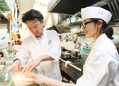 日本料理 幸庵 求人 店主がいつも厨房にいるので、わからない事はタイムリーに聞く事ができます！
