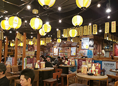 株式会社遊ダイニングプロジェクト 求人 店内はいつもにぎわっています。お客様を笑顔にするために、一緒にチャレンジしていきましょう！