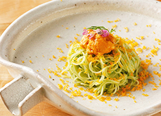 株式会社FOOD ARCHITECT LAB（フードアーキテクトラボ） 求人 ▲イノベーティブ部門では、遊び心溢れる料理を割烹スタイルで提供しています。