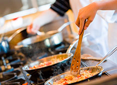Music Restaurant CRYZY PINTXOS／※新規開業準備室 求人 記念すべきオープニングメンバーとして活躍を期待してます