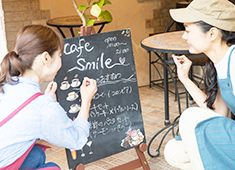 株式会社 Picnic with Sugar「なっぱjuicy」 求人 「良い休みがあるから、良い仕事ができる」という社風なので、休みが取りやすいです。プライベートも充実させてください。