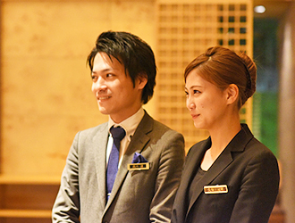 株式会社ダイナックホールディングス(サントリーグループ・東証2部上場企業) 求人