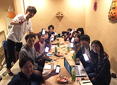 料理人のいる魚屋 かず家／真打 かず家 国分寺店 求人 勉強会風景！オーナーの事がもっと知りたい方は、ページ下部より店主インタビュー参照。もちろん、お電話・メールも歓迎！