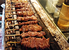 居酒屋 炭火屋 もり平／株式会社 オフィス24 レストラン事業部 求人 串焼き経験者は大歓迎です！やきとんは全て手打ちです。