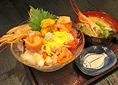 「居酒屋松ちゃん」「モッちゃん」「松ちゃん 東あずま店」 求人 6月にリニューアルオープンした「モッちゃん」。お寿司からおつまみまで海鮮メニューが充実♪魚を学びたい方にオススメ！