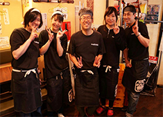 新橋やきとん／株式会社 紅フーズコーポレーション 求人 家事や育児、習い事、趣味の幅も広がる事間違いなしです！