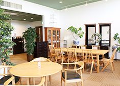 BOULANGERIE Cafe Ruban（リュバン）、RESTAURANT MEGUMI（メグミ）／株式会社フローラ企画 求人 千葉県を中心に23店舗を展開する雑貨ブランド「BONMAISON」の直営飲食店です。