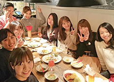 「CRAFTROCK BREWPUB & LIVE」「CRAFT BEER MARKET」etc／株式会社ステディワークス 求人 働きやすい環境だからこそ女性社員も多く活躍！写真は休日女子会の様子です。