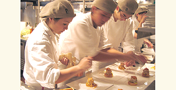 Restaurant GINZA KAZAN／株式会社Gコンセプト 求人