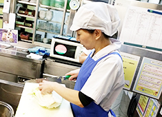 株式会社コスモプラン（COSMO PLAN co.,ltd.） 求人 働きやすい環境なので、女性も活躍中です。勤務時間や休日のことも相談しやすいアットホームな環境です。