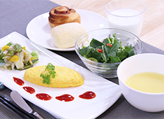 株式会社コスモプラン（COSMO PLAN co.,ltd.） 求人 40食～60食ほどの規模なので、しっかりとした手作りの味を提供することができます。