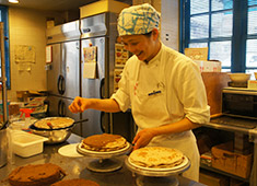 MAR-DE NAPOLI JAPAN INC.／マルデナポリ、DA BOCCIANO！、山半、ほか 求人 イタリアンならではの、陽気で楽しい雰囲気のお店づくりを大切にしています。