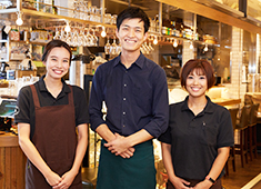 Tokyo Rice Wine／株式会社ニコカンパニー 求人 みんなが笑顔で、のびのび働ける会社です！若手スタッフも多数活躍しています◎