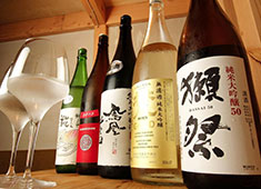 Tokyo Rice Wine／株式会社ニコカンパニー 求人 日本酒マニアのスタッフがいたり、面白い仲間が集まっています！日本酒の魅力を発信してきましょう！