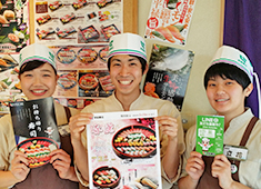 平禄寿司／株式会社ジー・テイスト 求人 バイトから社員へスライドするスタッフも多く、飲⾷業界未経験の⽅でも安⼼できる環境です。