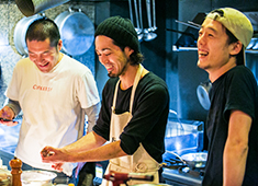 株式会社ROMAN CREATE 求人 スタッフ全員の仲が良く、店舗が離れていてもお互いに社内のメンバーを想って行動しています！
