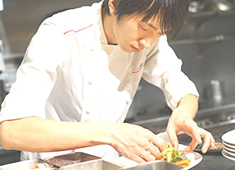 TAPAS＆TAPAS（タパス＆タパス）／株式会社 ジャパンフードシステムズ 求人 新たな出会いの為に、労働環境の見直しや福利厚生の充実に積極的に取り組んでいます。