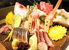 株式会社カーツ　※飲食事業部 求人 私たちのお店でしか扱えない、松輪漁港直送の鮮魚。職人冥利に尽きる食材が扱えます。