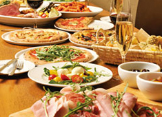 SALVATORE CUOMO／株式会社 グランドホテル神奈中 求人 ピッツァ以外にもパスタや肉・魚料理も学べます。
