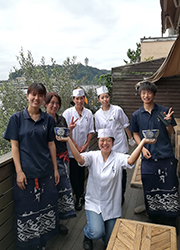 江ノ島小屋 求人