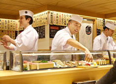 「寿司 魚がし日本一 」「和食 青ゆず寅」「青柚子」／株式会社にっぱん 求人 目指せ！給与水準飲食業界トップクラス！魚がし日本一は10代～70代まで、学べる・稼げる・握り専門店。女性も活躍中！