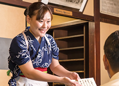 駒形どぜう 求人 地域に愛され続けるこの店で経験を積み、成長しませんか！