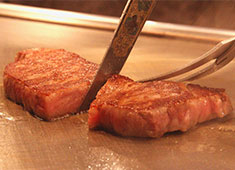 YAKIYAKIさんの家-AKASAKA・YAKIYAKIさんの家-OMOTESANDO／株式会社 サイズフーズ 求人 鉄板焼やグリルでの調理経験がある方大歓迎です！
