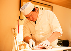 「鎌倉 御代川」「日本料理 鯉之助」 求人 