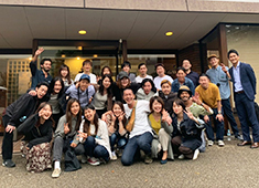 株式会社ROMAN CREATE 求人 スタッフ全員の仲が良く、店舗が離れていてもお互いにメンバーを想って行動しています！