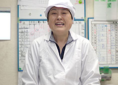 屋形船 あみ達／有限会社 船宿あみ達 求人 年齢・性別・前職経験を問わず、幅広い層のスタッフが、各々の長所を活かして活躍しています！