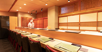 「鮨 青海（おうみ）青山店」「鮓 湊（みなと）」「鮨 天海（あまみ）」、他 求人