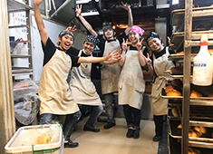 天然酵母パンの店 サンセリテ ／有限会社 ベーカリータカダ 求人 できるかな・・。どんな雰囲気だろう・・。当社では体験入店していただける為、入社前の不安は払拭できますよ！