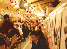 株式会社 丸富/丸冨水産・丸富食堂 求人 連日、お客様の「美味しい！」の声でいっぱいの店内は、スタッフの働く意欲が高く維持できます。