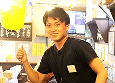 やきとりにしだ場／炭酒場カミナリ屋、他／株式会社カミナリ屋 求人 年齢や経験は一切不問！業界未経験で入社し、現場で活躍しているスタッフも多数在籍中！質問等は随時歓迎しています！