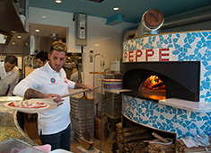Pezzeria da Peppe Napoli sta'ca（ピッツァ　ダ　ナポリスタカ　ペッペ） 求人 