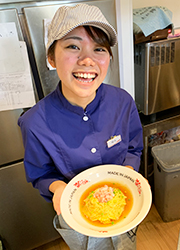 かにチャーハンの店ダイニング 上大岡店／神鋼ホールディングス株式会社 求人