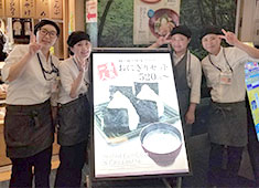 ANA FESTA 株式会社 求人 外国人のお客様も多く、グローバルな環境で毎日充実した勤務が可能です。英会話スキルは不問ですので、ご安心ください！