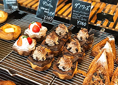 BAKERY＆CAFE BRUNO（ベーカリー&カフェ ブルーノ）／株式会社モンテル 求人 