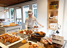 株式会社ドレステーブル／TruffleBAKERY(トリュフベーカリー) 求人 現在20～40代活躍中！他社とのコラボも行うアクティブな会社です。スタイリッシュな職場で更にスキルを磨きませんか？