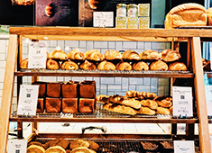 株式会社ドレステーブル／TruffleBAKERY(トリュフベーカリー) 求人 面接時には一緒に近くの門前仲町店を見学いただくことも可能。ここで実際に入社を決めた男性スタッフも！