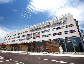 「TREX KAWASAKI RIVER CAFE」「THE CAMP CAFE & GRILL」／株式会社ダブリューズカンパニー 求人