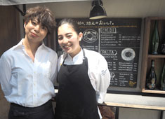 TAKE FIVE Co.（株式会社テイクファイブ）／「goo ITALIANO」「PESCADERIA」「RED PEPPER」「REBECCA's EATERY」 求人 ■PESCADERIA
赤坂、銀座
オイスターバー＆イタリアン
スパニッシュ
★女性スタッフも多数活躍中！