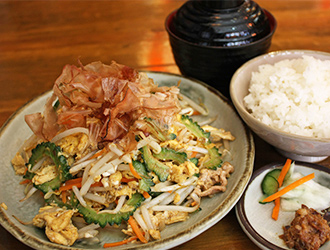 沖縄料理とそば かんから食堂 求人