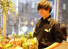 Cosme Kitchen Adaptation／株式会社マッシュフーズ 求人 野菜・オーガニック等に興味のある方であれば、なお歓迎！