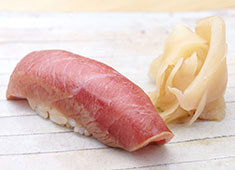 「すし志魂 」／Sushi Yoshitake Limited 求人 家族手当や住宅手当など充実した福利厚生です。生活面もバックアップしますので安心してください。