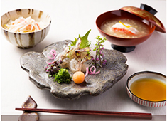 うぶか 求人 味・見た目…など、五感で楽しめる料理を提供しています。